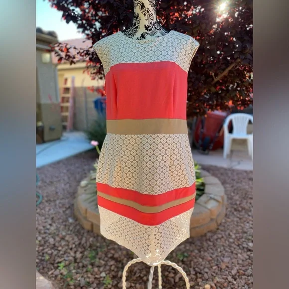 STUDIO ONE dress Size 18. - Picture 2 of 11